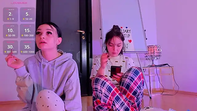 Snapshot of Peanaughty chatting on 27, 2, 2026 Peanaughty online show from 27, 2, 2026