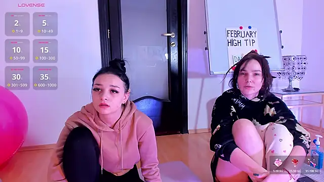 Snapshot of Peanaughty chatting on 28, 2, 2026 Peanaughty online show from 28, 2, 2026