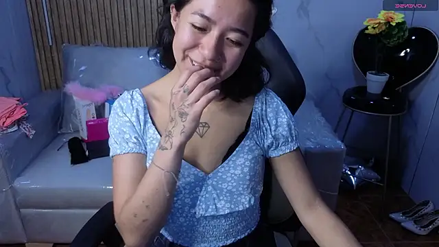 Snapshot of Lynn_turner chatting on 26, 2, 2026 Lynn turner online show from 26, 2, 2026