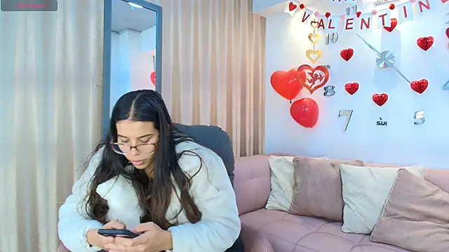 Snapshot of Luna_Millers chatting on 18, 2, 2026 Luna Millers online show from 18, 2, 2026