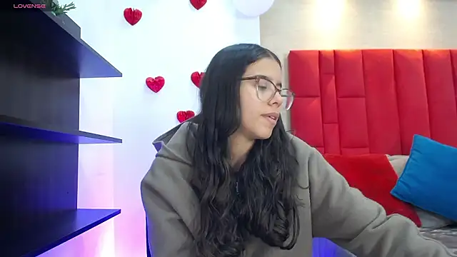 Snapshot of Luna_Millers chatting on 1, 3, 2026 Luna Millers online show from 1, 3, 2026