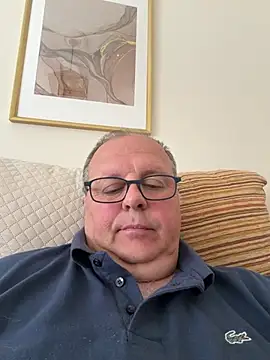 Snapshot of YachtCaptain10 chatting on 14, 4, 2026 YachtCaptain10 online show from 14, 4, 2026