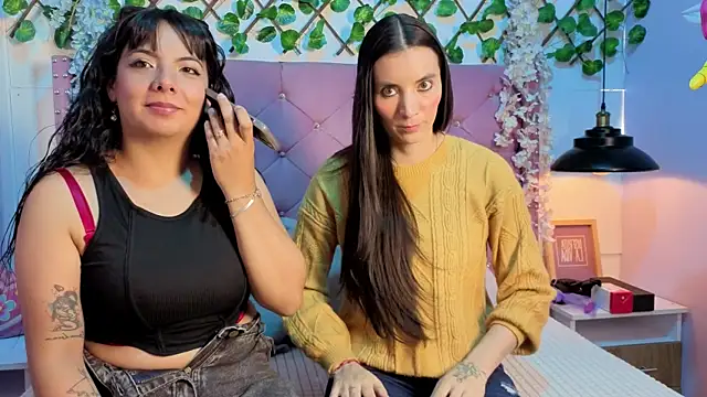 Snapshot of Valkiria-and-Dione chatting on 21, 4, 2026 Valkiria-and-Dione online show from 21, 4, 2026