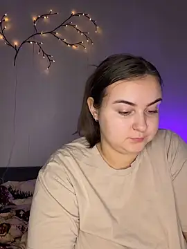 Snapshot of AlyaX_X chatting on 4, 2, 2026 AlyaX X online show from 4, 2, 2026