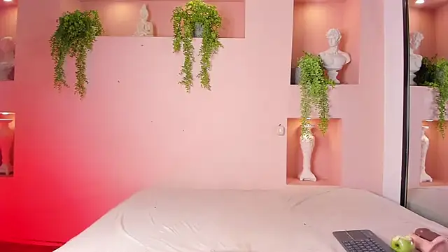 Snapshot of BrenddaMiller_ chatting on 24, 3, 2026 BrenddaMiller online show from 24, 3, 2026