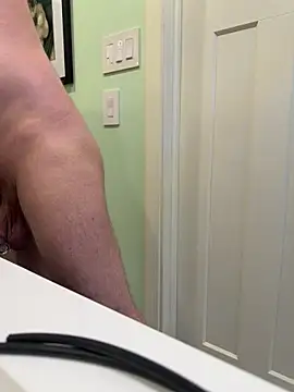 Snapshot of electrikinky@xh chatting on 11, 11, 2025 electrikinkyxh online show from 11, 11, 2025