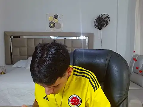 eroboyxox online show from 19, 2, 2026