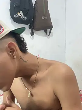 Snapshot of dominick_fran chatting on 25, 2, 2026 dominick fran online show from 25, 2, 2026