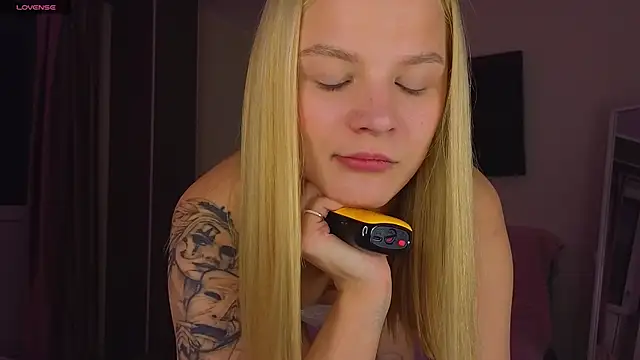Snapshot of meowbaaby chatting on 7, 4, 2026 meowbaaby online show from 7, 4, 2026