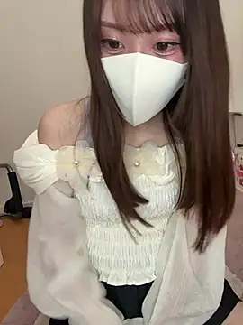 Snapshot of momo_mm chatting on 30, 4, 2026 momo mm online show from 30, 4, 2026