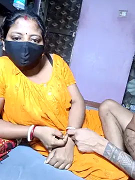 Snapshot of Fetish-Couple2 chatting on 13, 2, 2026 Fetish-Couple2 online show from 13, 2, 2026