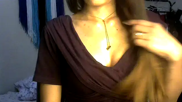Snapshot of call_me_babyy chatting on 16, 4, 2026 call me babyy online show from 16, 4, 2026
