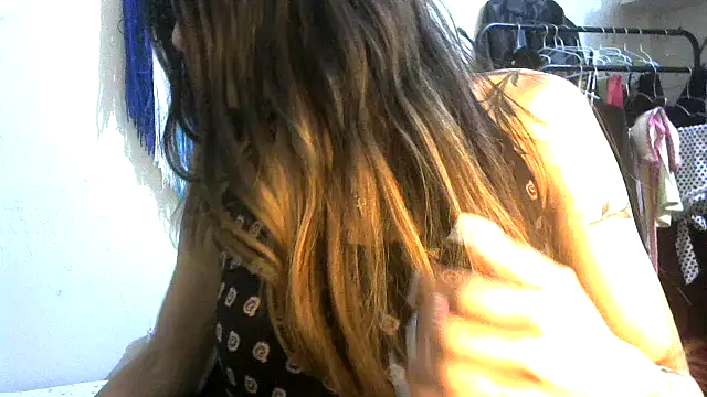 Snapshot of call_me_babyy chatting on 25, 4, 2026 call me babyy online show from 25, 4, 2026