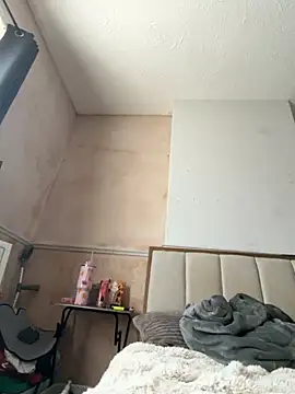 Paige love online show from 17, 3, 2026