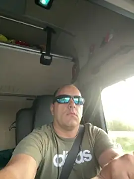 Snapshot of kipsy0 chatting on 14, 5, 2026 kipsy0 online show from 14, 5, 2026