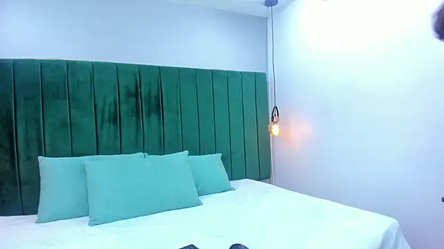 Snapshot of Amber-Horney chatting on 1, 4, 2026 Amber-Horney online show from 1, 4, 2026