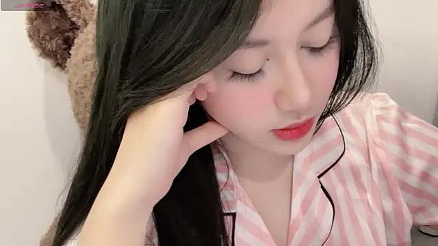 Snapshot of BaekKun chatting on 8, 4, 2026 BaekKun online show from 8, 4, 2026