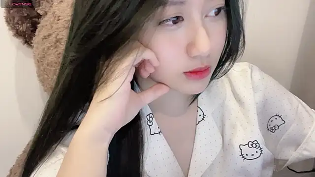 Snapshot of BaekKun chatting on 8, 4, 2026 BaekKun online show from 8, 4, 2026