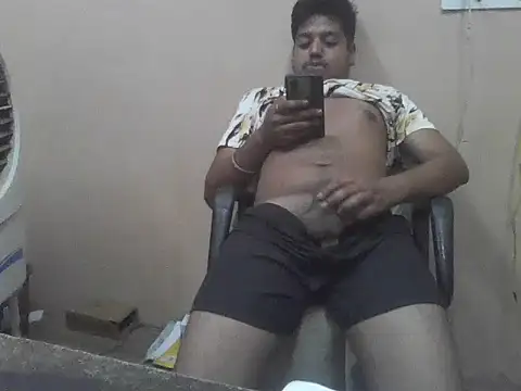 Snapshot of chocolatesboy143 chatting on 5, 5, 2026 chocolatesboy143 online show from 5, 5, 2026