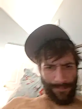 Snapshot of TrndSettr chatting on 3, 2, 2026 TrndSettr online show from 3, 2, 2026