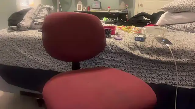 Snapshot of TrndSettr chatting on 19, 3, 2026 TrndSettr online show from 19, 3, 2026