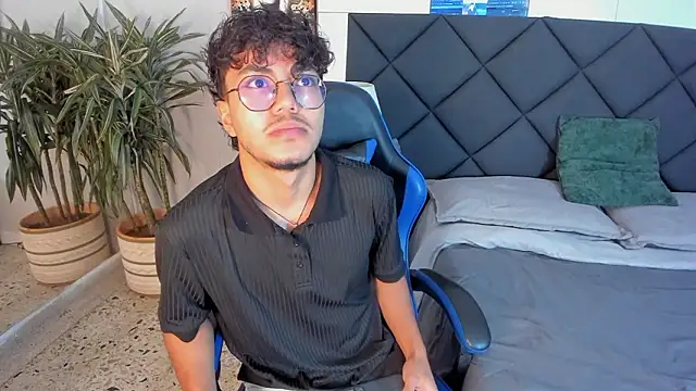 Snapshot of kai_storn chatting on 20, 2, 2026 kai storn online show from 20, 2, 2026