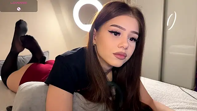 Snapshot of randiburt chatting on 2, 4, 2026 randiburt online show from 2, 4, 2026