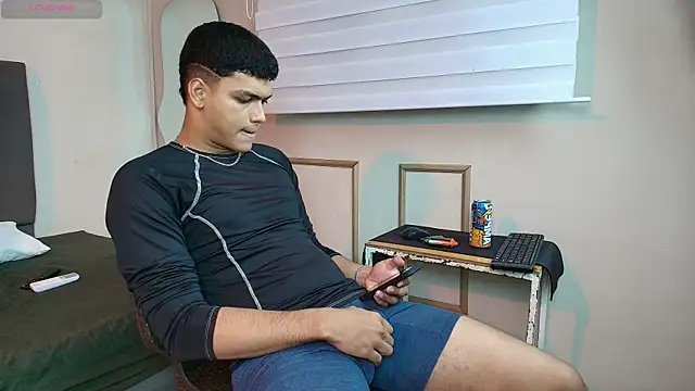 Keinner BigDick online show from 28, 7, 2026