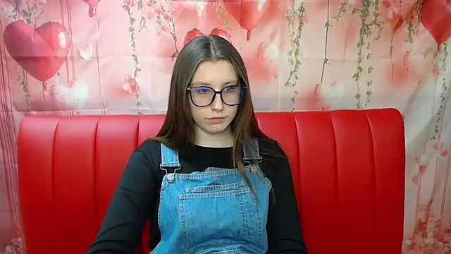 Snapshot of LilianaShine chatting on 23, 4, 2026 LilianaShine online show from 23, 4, 2026