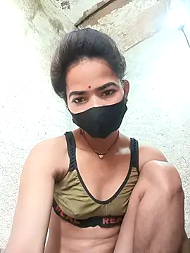 Snapshot of Sunali_Bendre chatting on 28, 2, 2026 Sunali Bendre online show from 28, 2, 2026