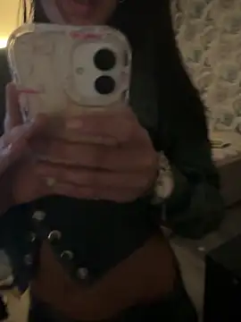 Snapshot of Teasing-Tiara chatting on 7, 4, 2026 Teasing-Tiara online show from 7, 4, 2026