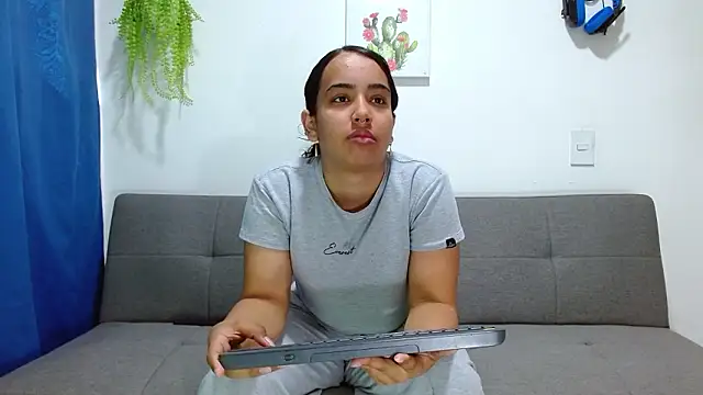 Snapshot of Diva_noir chatting on 3, 2, 2026 Diva noir online show from 3, 2, 2026