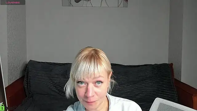 Snapshot of Ann_Annise chatting on 11, 5, 2026 Ann Annise online show from 11, 5, 2026