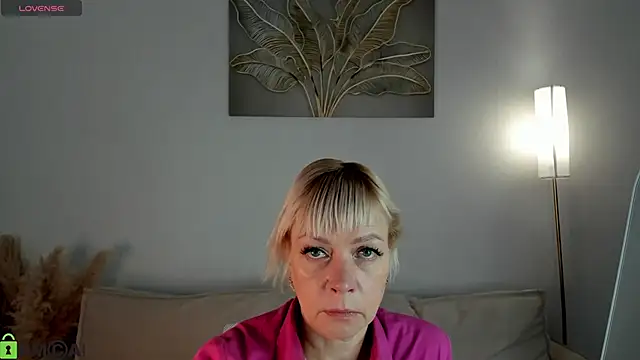 Snapshot of Ann_Annise chatting on 17, 5, 2026 Ann Annise online show from 17, 5, 2026