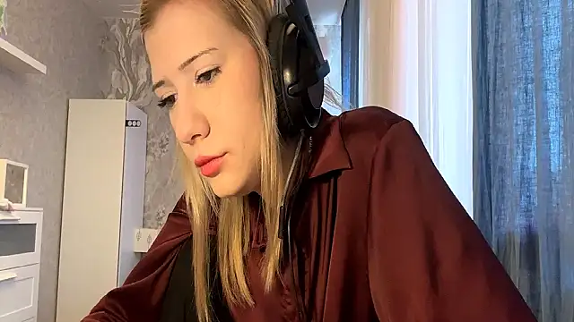 LadyFoxLove online show from 26, 2, 2026