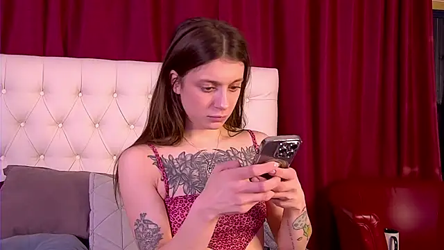 Snapshot of EileenElfie chatting on 25, 3, 2026 EileenElfie online show from 25, 3, 2026