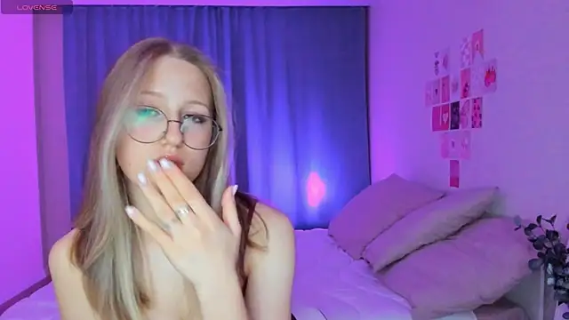 Snapshot of Vega_Taylor chatting on 26, 2, 2026 Vega Taylor online show from 26, 2, 2026