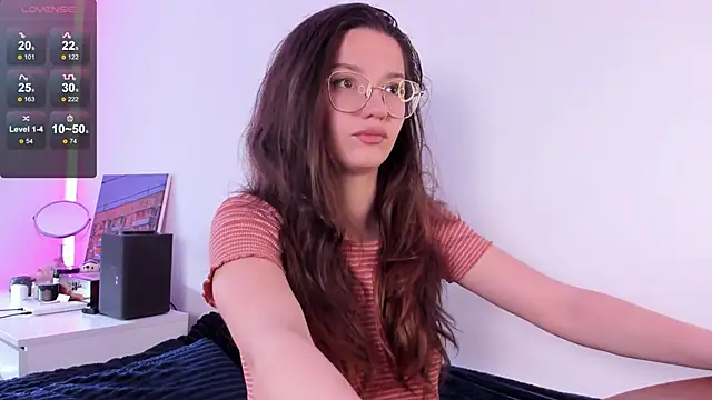 Snapshot of miabellee_ chatting on 12, 6, 2026 miabellee online show from 12, 6, 2026