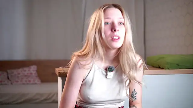 Snapshot of LeeryWonder chatting on 15, 3, 2026 LeeryWonder online show from 15, 3, 2026