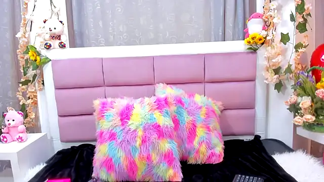 Snapshot of Keiry_Paloma chatting on 19, 2, 2026 Keiry Paloma online show from 19, 2, 2026