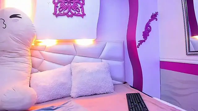 Snapshot of Keiry_Paloma chatting on 1, 3, 2026 Keiry Paloma online show from 1, 3, 2026