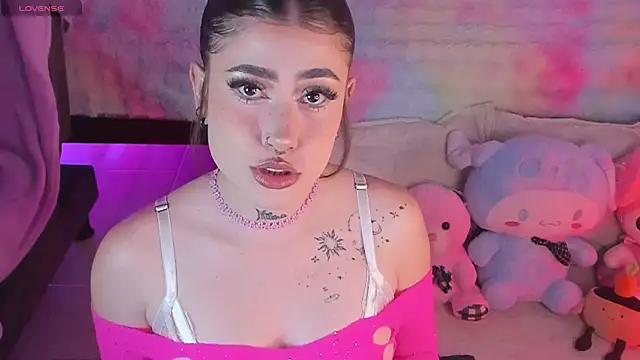 Snapshot of Tamara_uwu chatting on 15, 4, 2026 Tamara uwu online show from 15, 4, 2026