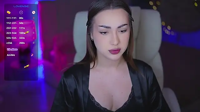 OliviaMoore  online show from 5, 2, 2026