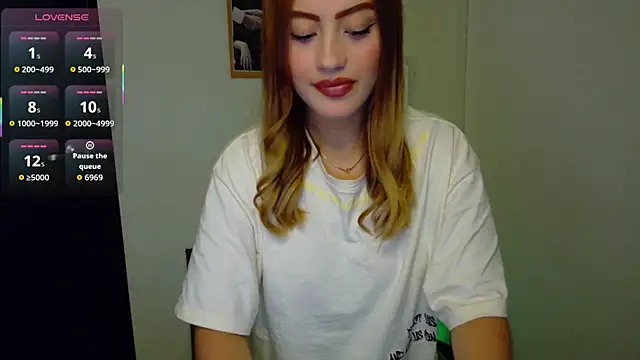 Snapshot of PaulaSantanaOf chatting on 11, 4, 2026 PaulaSantanaOf online show from 11, 4, 2026