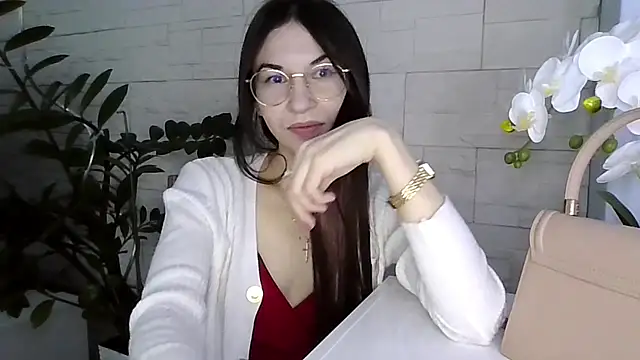 JuliaLovely online show from 13, 2, 2026