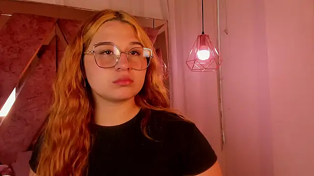 Snapshot of shantal_cooper_ chatting on 5, 2, 2026 shantal cooper online show from 5, 2, 2026