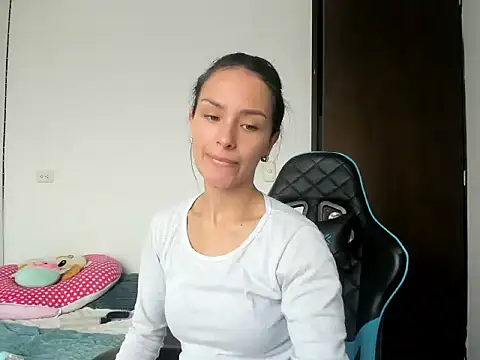 Snapshot of Megan_Blue_ chatting on 6, 3, 2026 Megan Blue online show from 6, 3, 2026