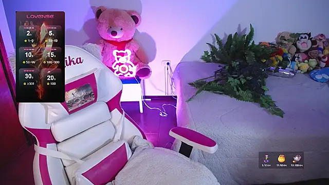 Snapshot of lika_little0 chatting on 7, 2, 2026 lika little0 online show from 7, 2, 2026