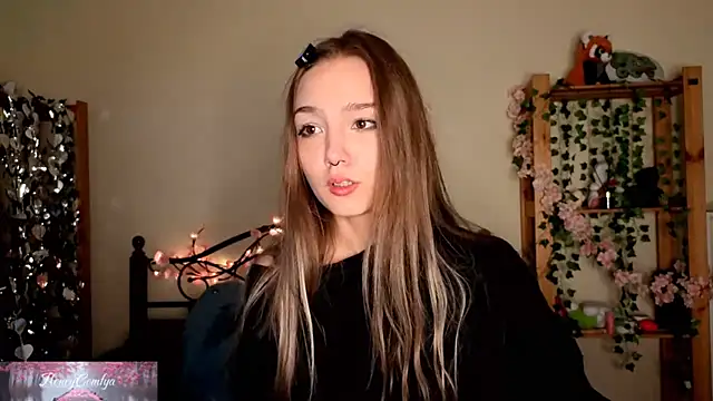HoneyComfy online show from 14, 5, 2026
