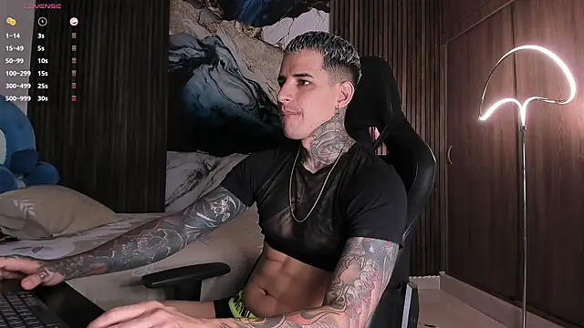 Snapshot of trisstann_ chatting on 12, 2, 2026 trisstann online show from 12, 2, 2026